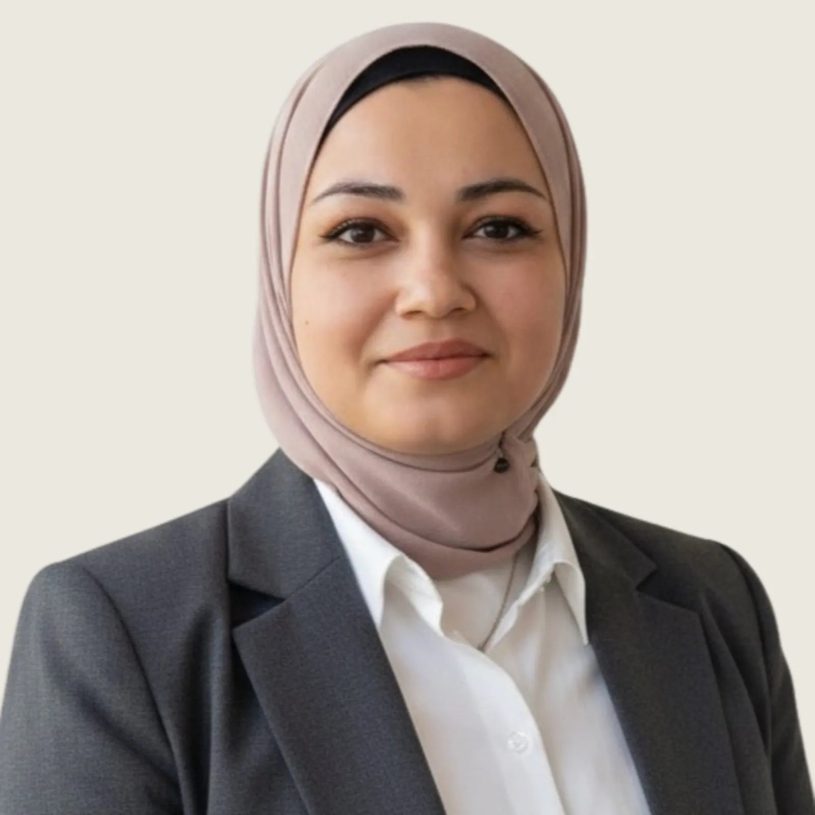 Portrait of Yasmine Al baba, CMO at ROZOR